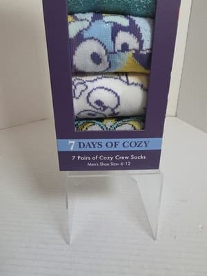 Men's Bluey Cozy Crew Socks 7 Pairs Shoe Size 6-12 Disney NEW - Thumbnail 2