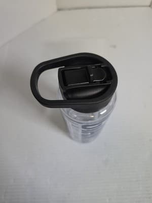 New York Giants NFL Team Logo Clear Plastic Water Bottle with Black Lid NEW - Thumbnail 5