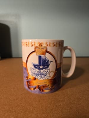 Commemorative Mug of Birth of HRH Prince George Cambridge 2013 - Thumbnail 2
