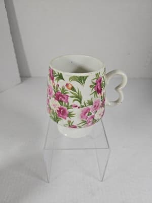 VTG YOKO BOEKI Pink Carnation Floral Tea Coffee Mugs Heart Handle Japan Set Of 3 - Thumbnail 3