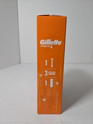 2 Gillette Fusion5 Winter Shave Bundle Gift Sets 5 Blade Razor Precision Trimmer - Thumbnail 3