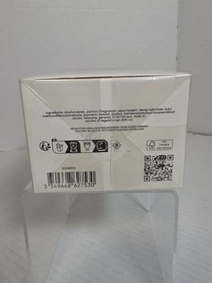 Invictus for Men 3.4 Oz Parfum Spray Box - Thumbnail 4