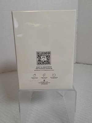 Invictus for Men 3.4 Oz Parfum Spray Box - Thumbnail 2