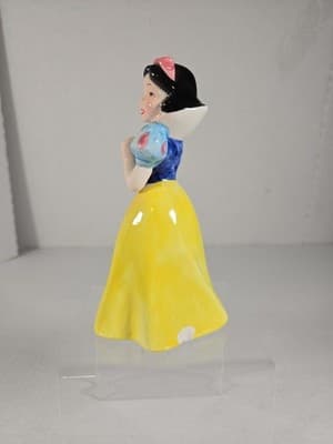 Vintage Snow White Porcelain Ceramic Figurine 5 1/2" Tall Walt Disney Japan - Thumbnail 2