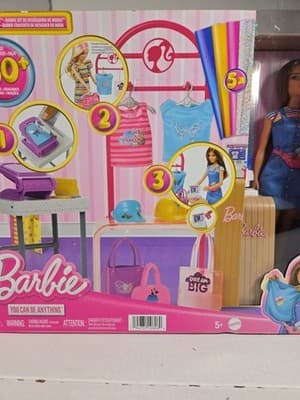 Barbie Make & Sell Boutique~ Barbie (Brunette) Career Doll Playset, NEW - Thumbnail 4