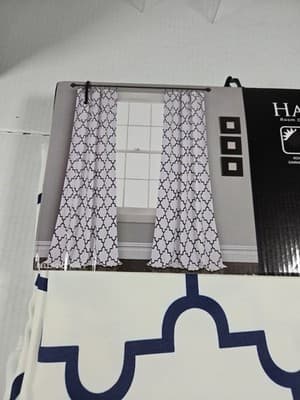 Bellagio Room Darkening Insulated Geometric Design Window Panel Drape 52x108 NEW - Thumbnail 3