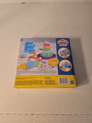 NEW Play-Doh Kitchen Creations Cakes Playset Hasbro Cake Arts Crafts Kids Toy - Thumbnail 2