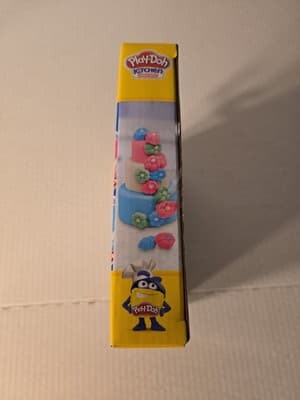 NEW Play-Doh Kitchen Creations Cakes Playset Hasbro Cake Arts Crafts Kids Toy - Thumbnail 4