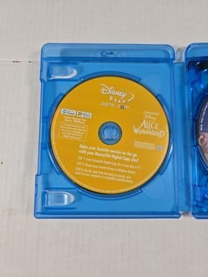 Alice in Wonderland (Blu-ray/DVD, 2010, 4-Disc Set, Includes Digital Copy 3D) - Thumbnail 5
