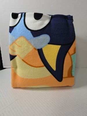 Bluey Bath Towel And Bath Buddy Set NWT - Thumbnail 2