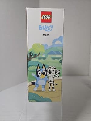 LEGO Bluey 11201 Playground Fun with Chloe and Bluey - Building Set - 104 Pieces - Thumbnail 4