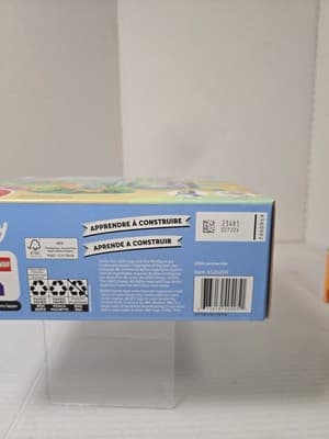 LEGO Bluey 11201 Playground Fun with Chloe and Bluey - Building Set - 104 Pieces - Thumbnail 6