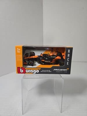 Burago F1 McLAREN FORMULA 1 Racing 1/43 WORLDCHAMPION LANDO NORRIS/OSCAR P. - Image 1