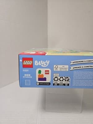 LEGO Bluey 11201 Playground Fun with Chloe and Bluey - Building Set - 104 Pieces - Thumbnail 5