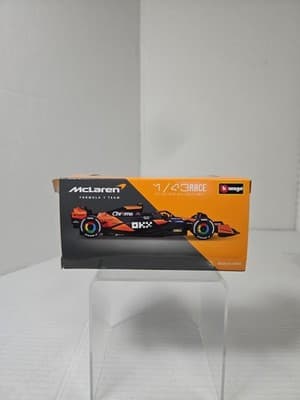 Burago F1 McLAREN FORMULA 1 Racing 1/43 WORLDCHAMPION LANDO NORRIS/OSCAR P. - Thumbnail 3