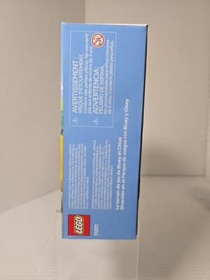 LEGO Bluey 11201 Playground Fun with Chloe and Bluey - Building Set - 104 Pieces - Thumbnail 2