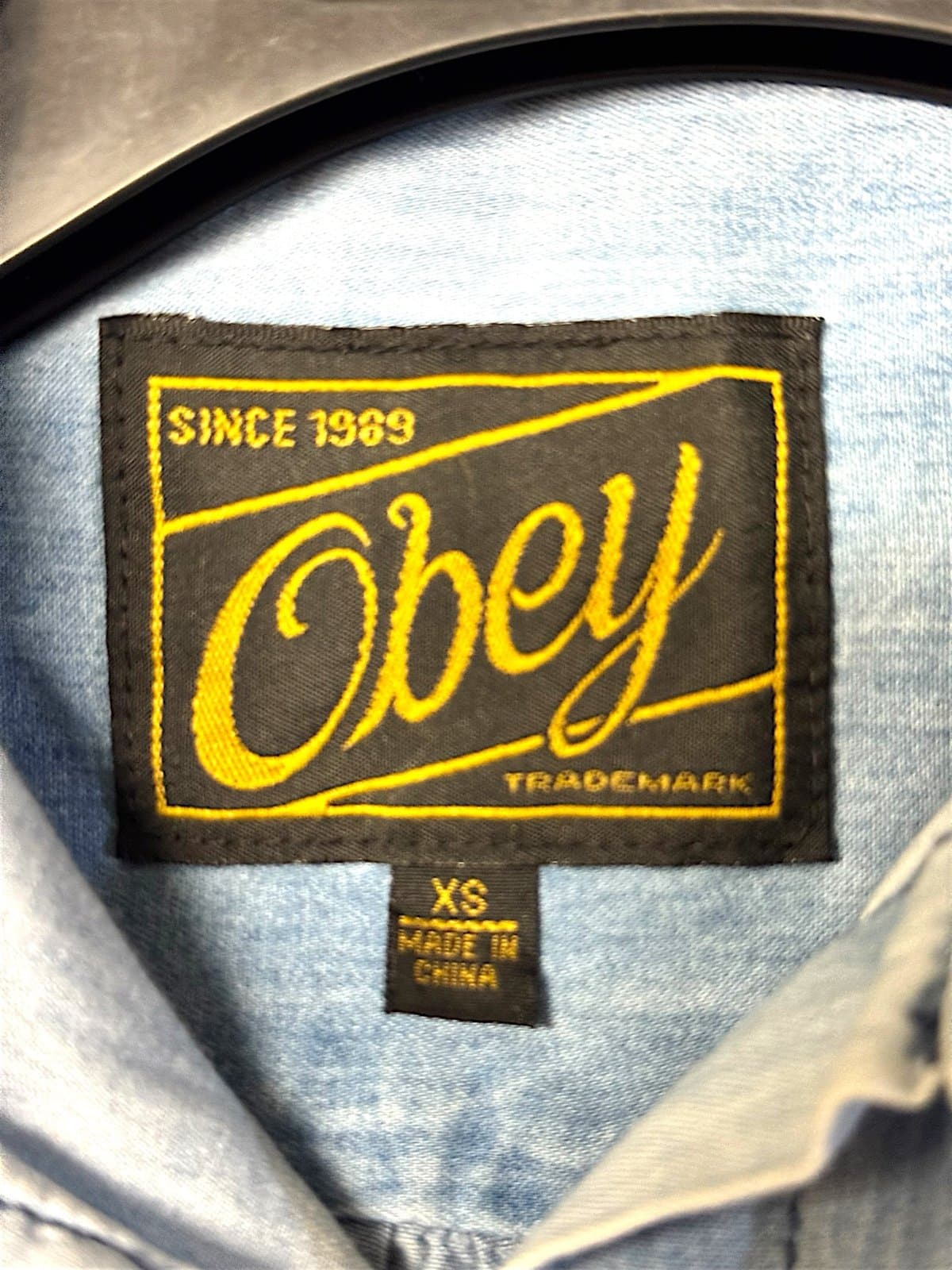 OBEY Light Wash Chambray Long Sleeve Roll-Tab Button-Down Shirt Sz XS $88 - Thumbnail 5