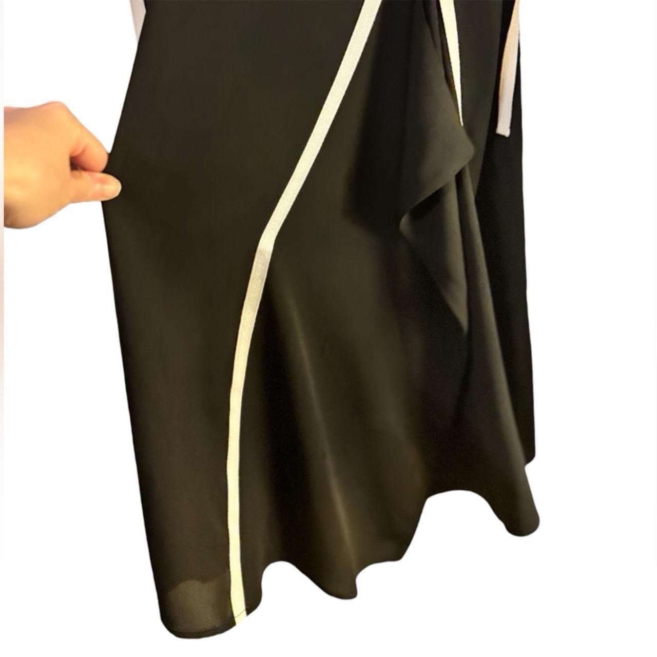 ELISE BLOOM Black & White Double Stripe Asymmetric Pleated Sides Maxi Dress Sz M - Thumbnail 3