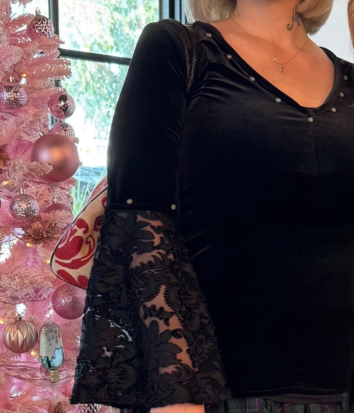 SILVERADO Dreamer Onyx Black Velvet Concho Trim Large Lace Bell Sleeve Sz L $200 - Image 1