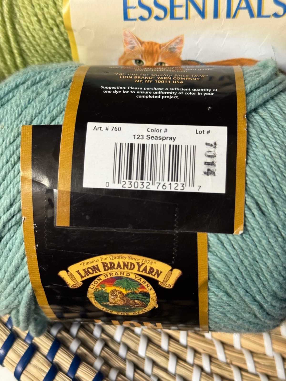 4 Shades of Green Yarn Bundle - 2 Discontinued NWT Lion Coats & Clark Caron - Thumbnail 2