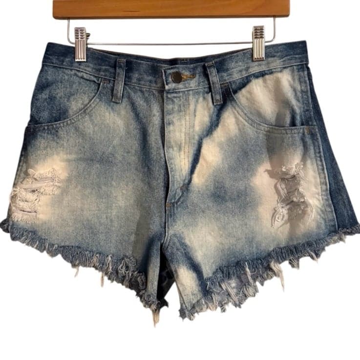 RUSTLER Upcycled Distressed Bleached High-Rise Cut-Off Shorts Sz 32”