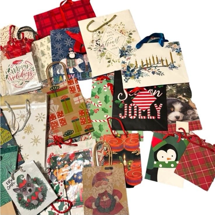 40 Curated Boutique Specialty Christmas Happy Holidays Gift Bags NEW Deadstock - Thumbnail 4