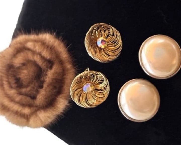 1940-1980 Vintage Branded Costume Jewelry Lot w/Silver Seed Bead Evening Bag - Thumbnail 3