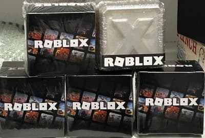Roblox Mystery Figure Lot 5 Sealed New Series 6 & Series 12 Blind Box Figures - Thumbnail 2