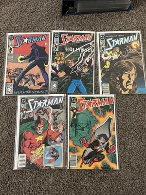 Starman #22, 23, 24, 26, 27 (1990 DC) Lot Of 5 - 1 KEY - 1st App Of David Knight - Image 1