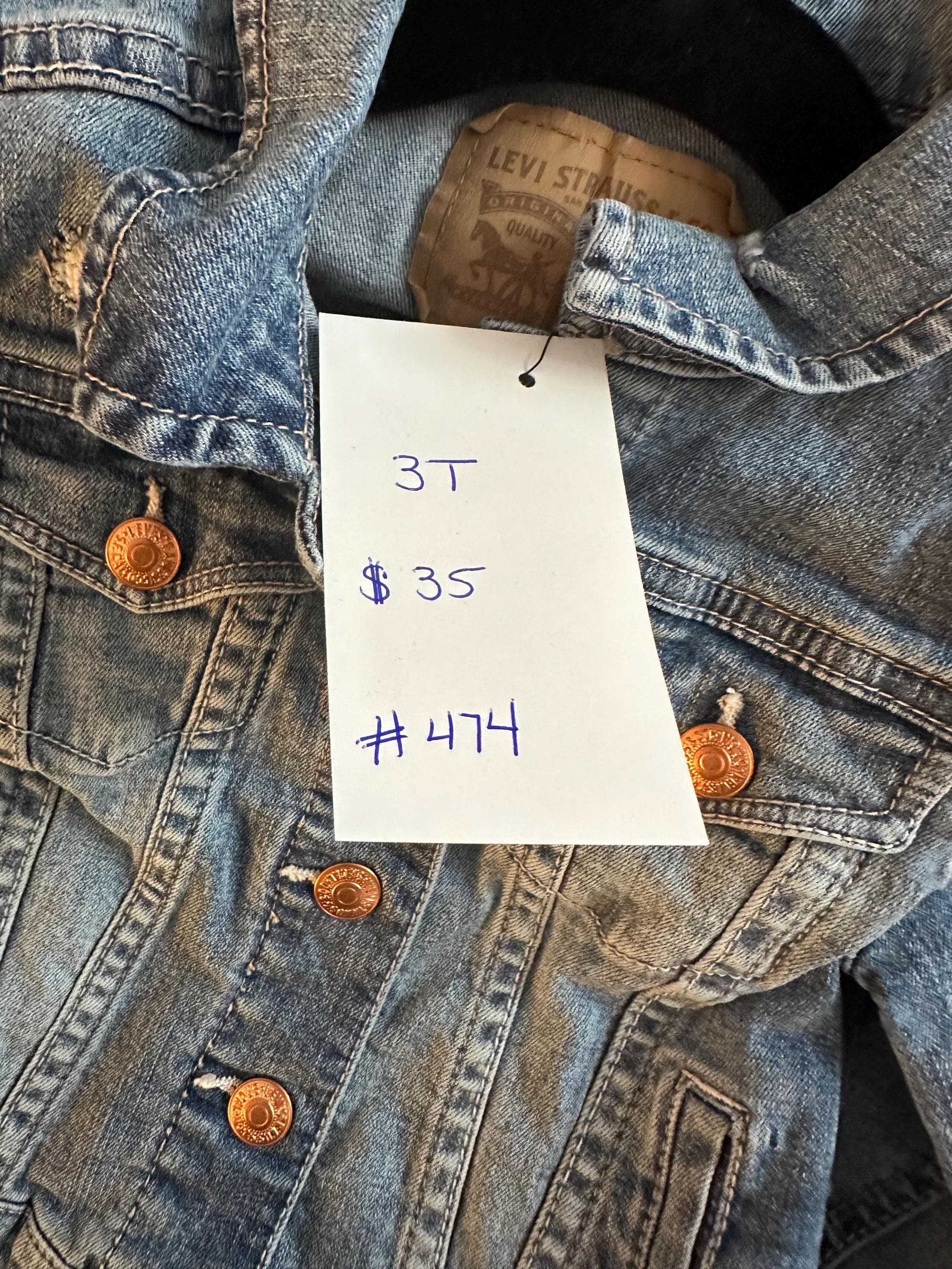 Denim jacket would take me out to the ball game, New York - Thumbnail 2