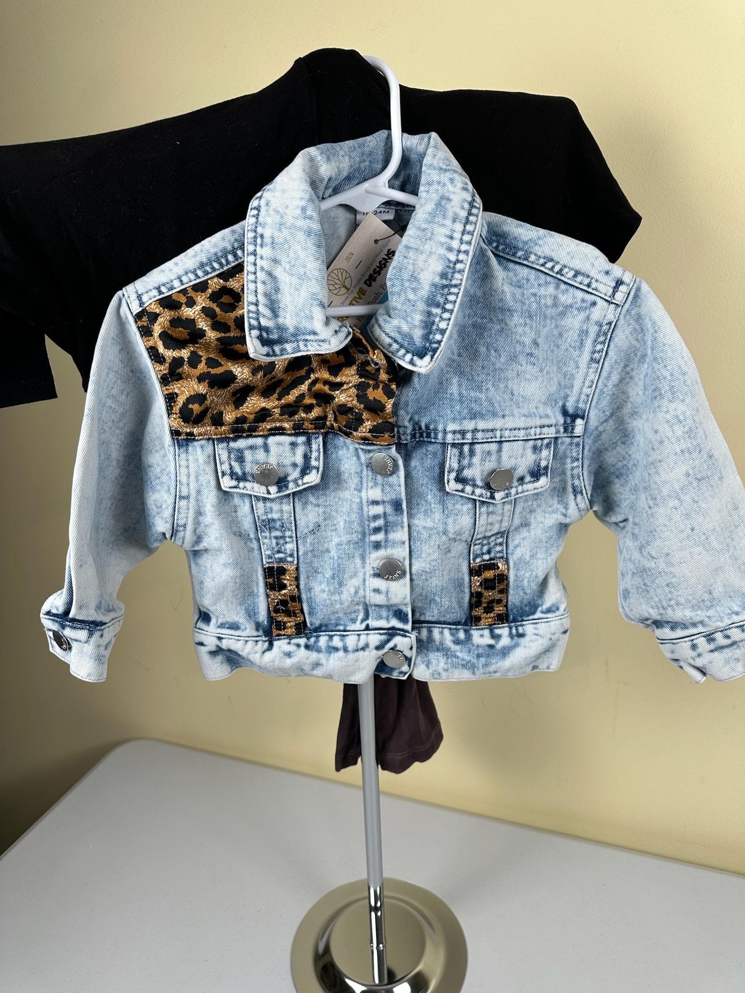 Denim jacket with Lepord print 18-24 months - Image 1