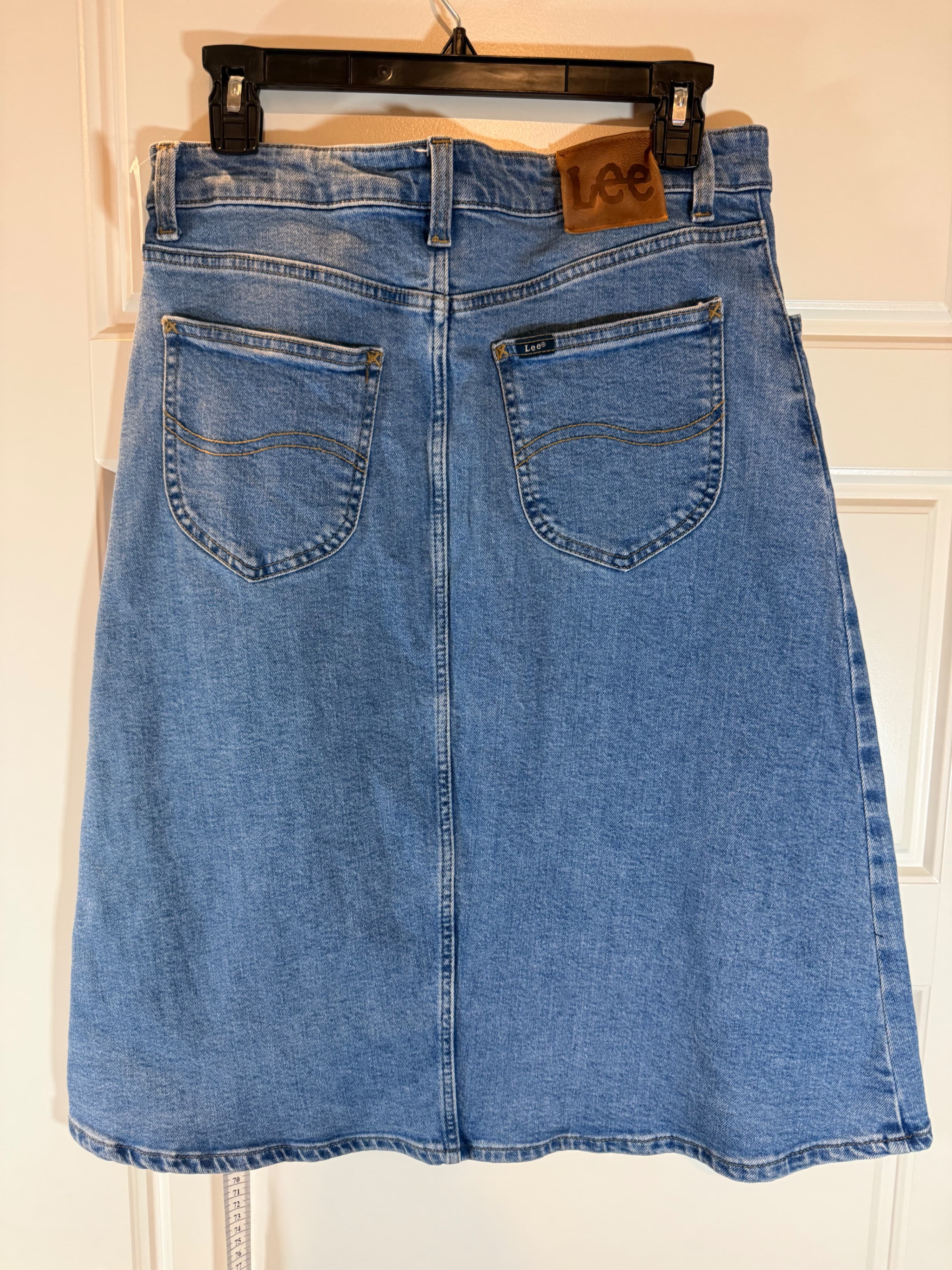 Lee Denim Button-Up Midi Skirt size 30 - Thumbnail 4