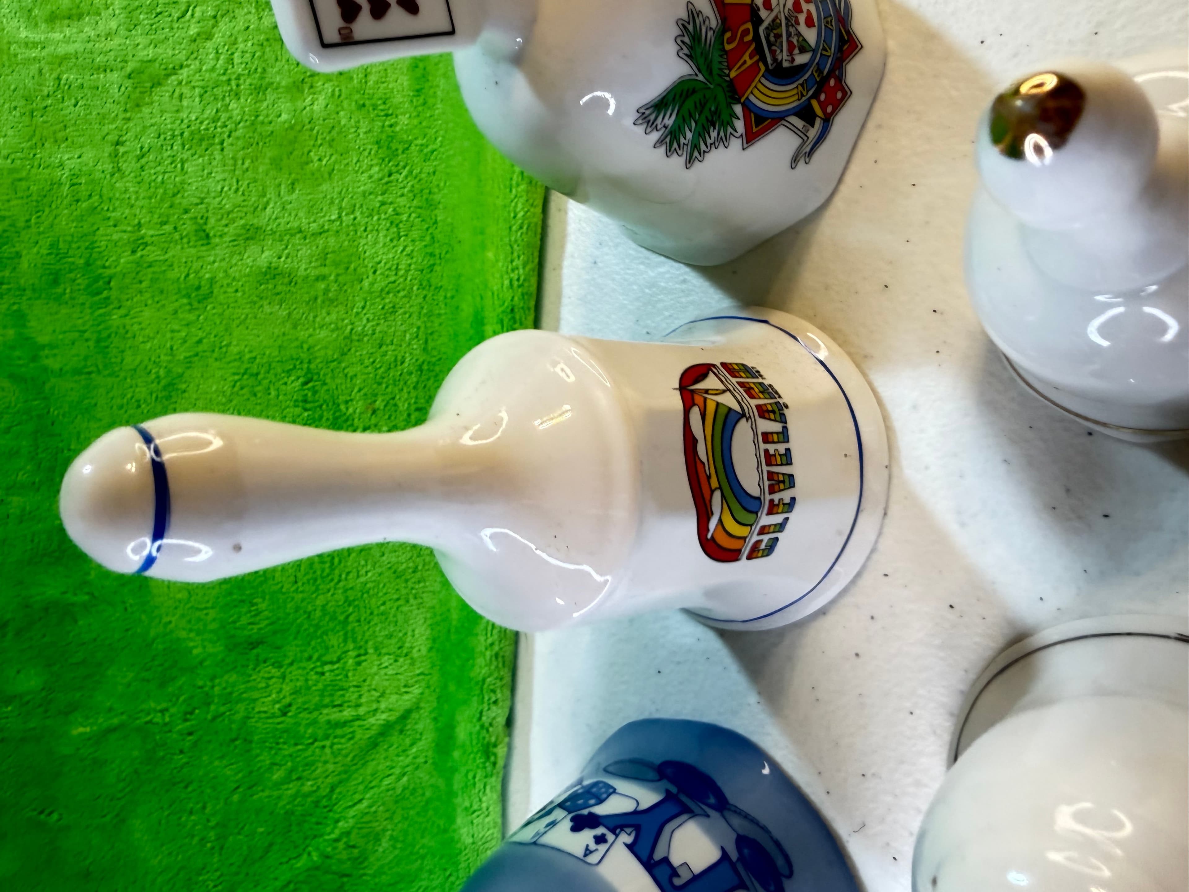 Vintage Souvenir Bell Lot 6 Porcelain Las Vegas Cleveland NYC Detroit St Thomas - Thumbnail 6