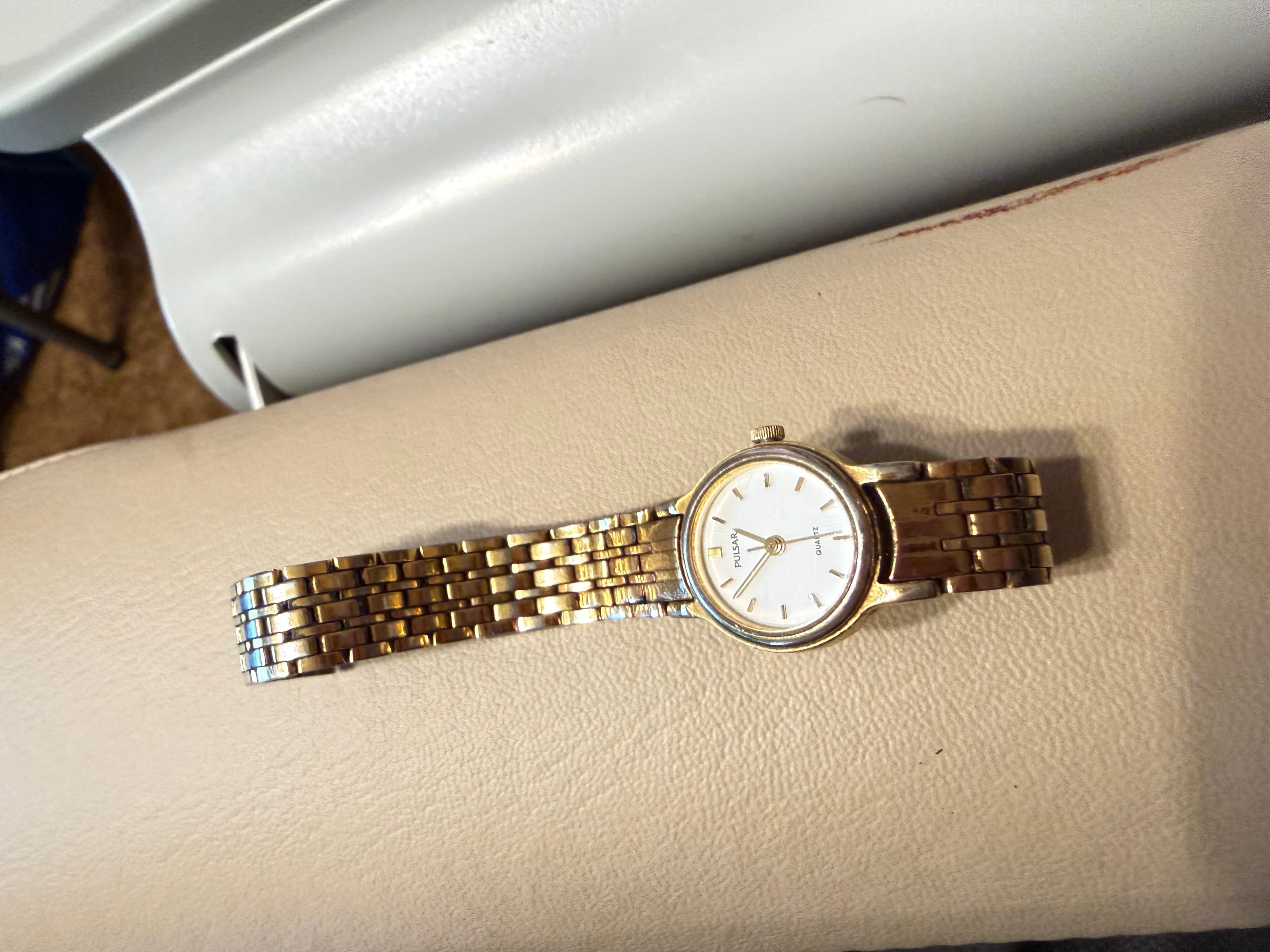 Pulsar Quartz Womens Gold Tone Watch White Dial Stainless Steel Bezel V803-0720 - Image 1