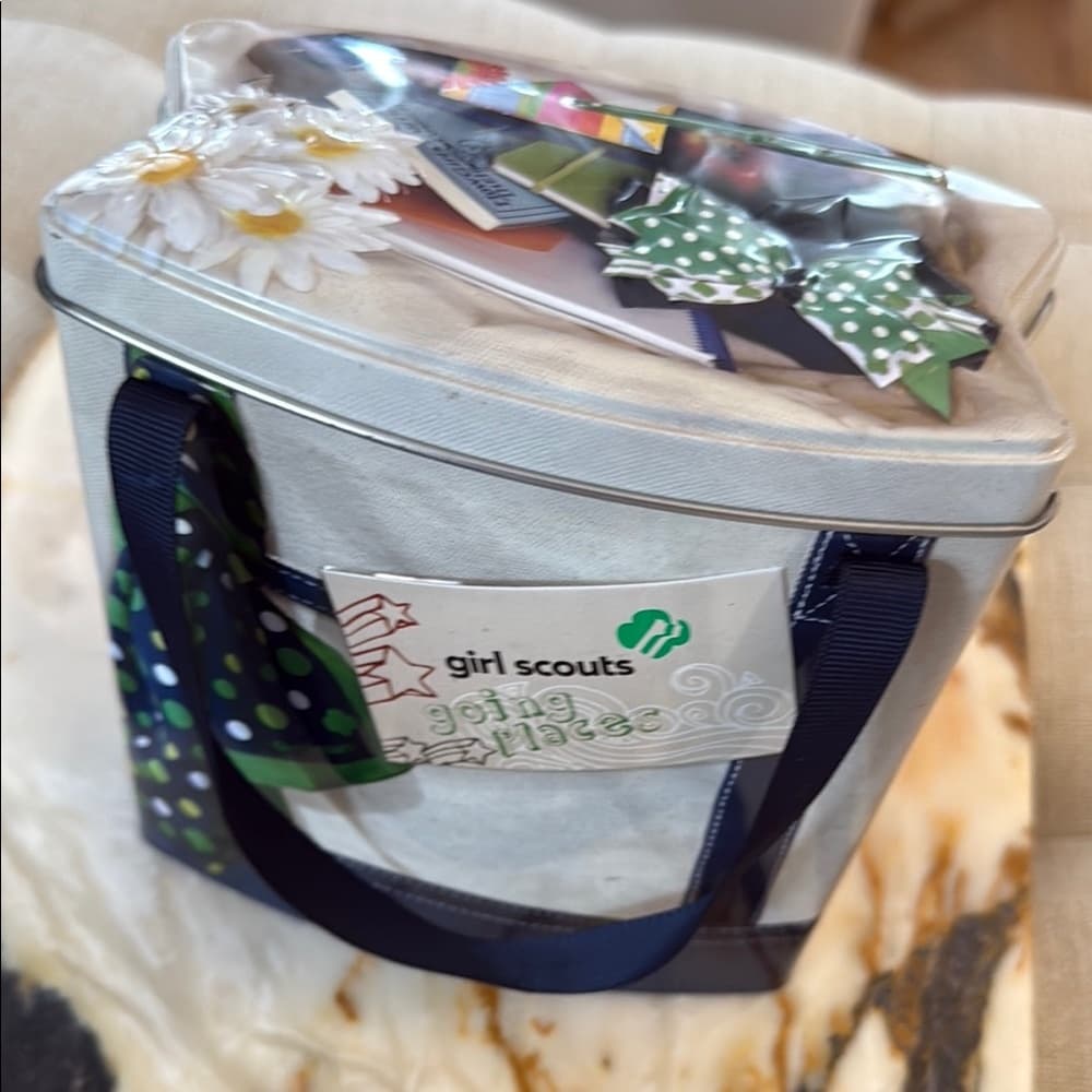 Vintage Girl Scout Tin Collectible - Thumbnail 3