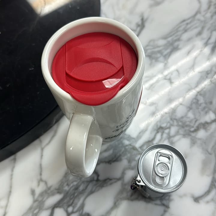 Mudpie Mug with lid 24 oz. + gift - Thumbnail 2