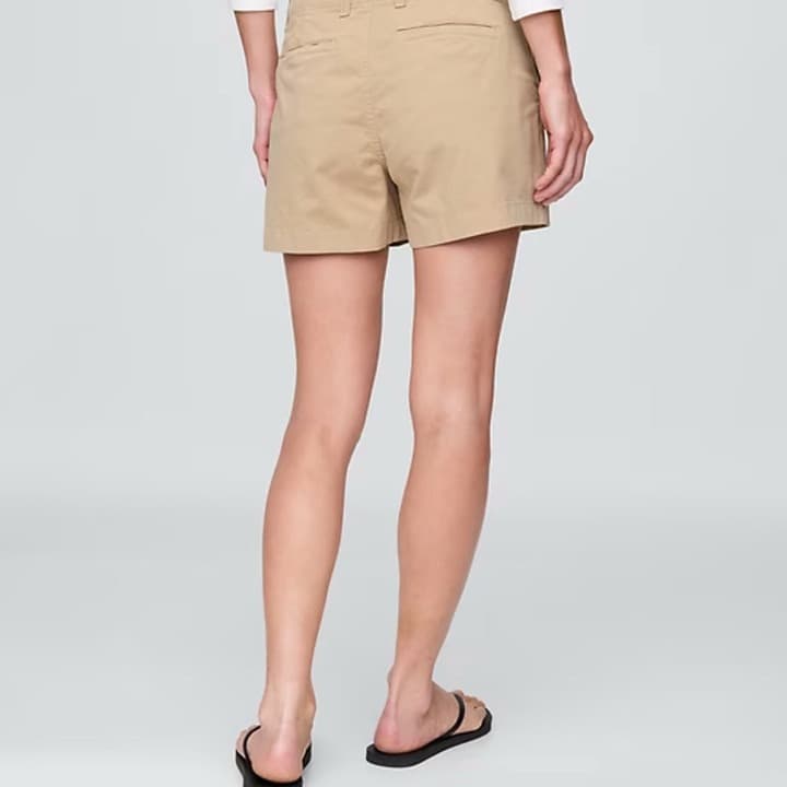 GAP Khaki Women's Shorts Size 6 - Thumbnail 3