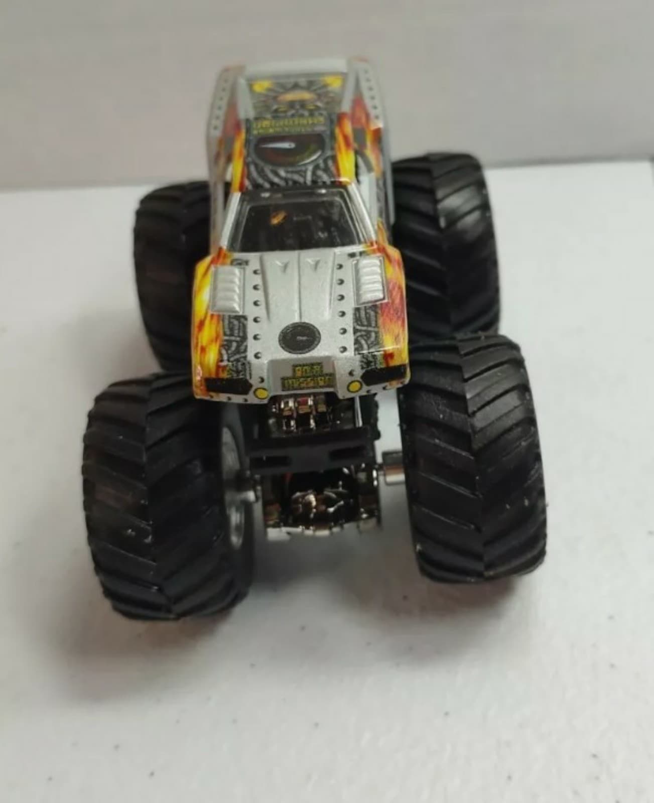 Hot Wheels 1:43 Monster Jam Truck Rev Tredz Max-D Maximum Destruction Big Tire - Thumbnail 3