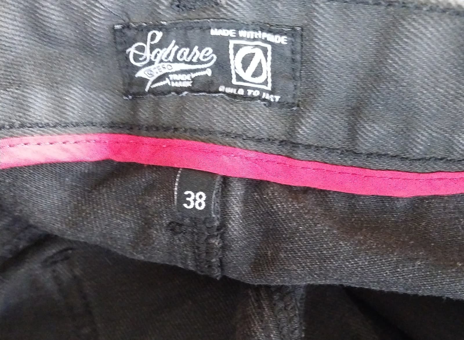 2 Pairs of Men's Pants. Marc Ecko & Square Zero. Both are Sizes 38x32 - Thumbnail 4