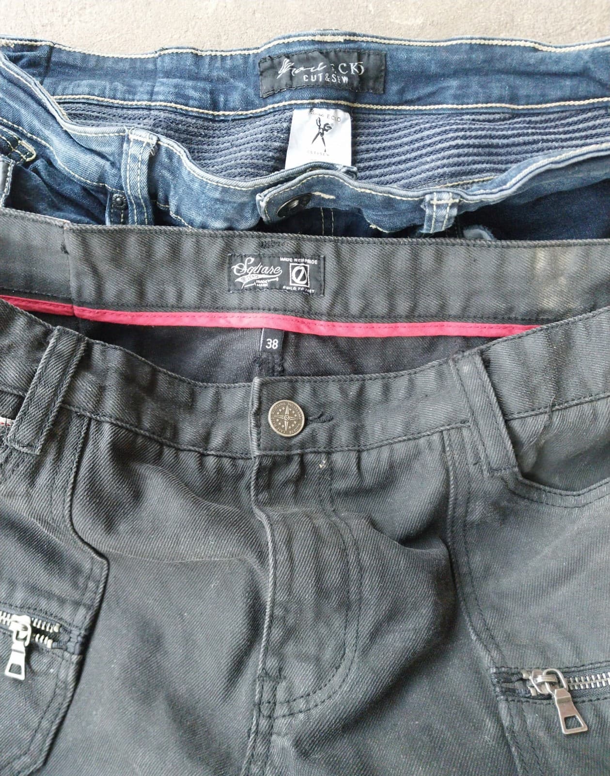 2 Pairs of Men's Pants. Marc Ecko & Square Zero. Both are Sizes 38x32 - Thumbnail 9