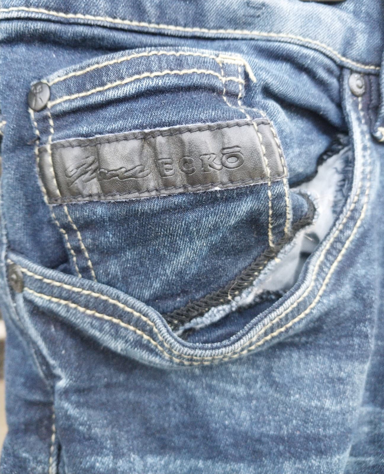 2 Pairs of Men's Pants. Marc Ecko & Square Zero. Both are Sizes 38x32 - Thumbnail 7