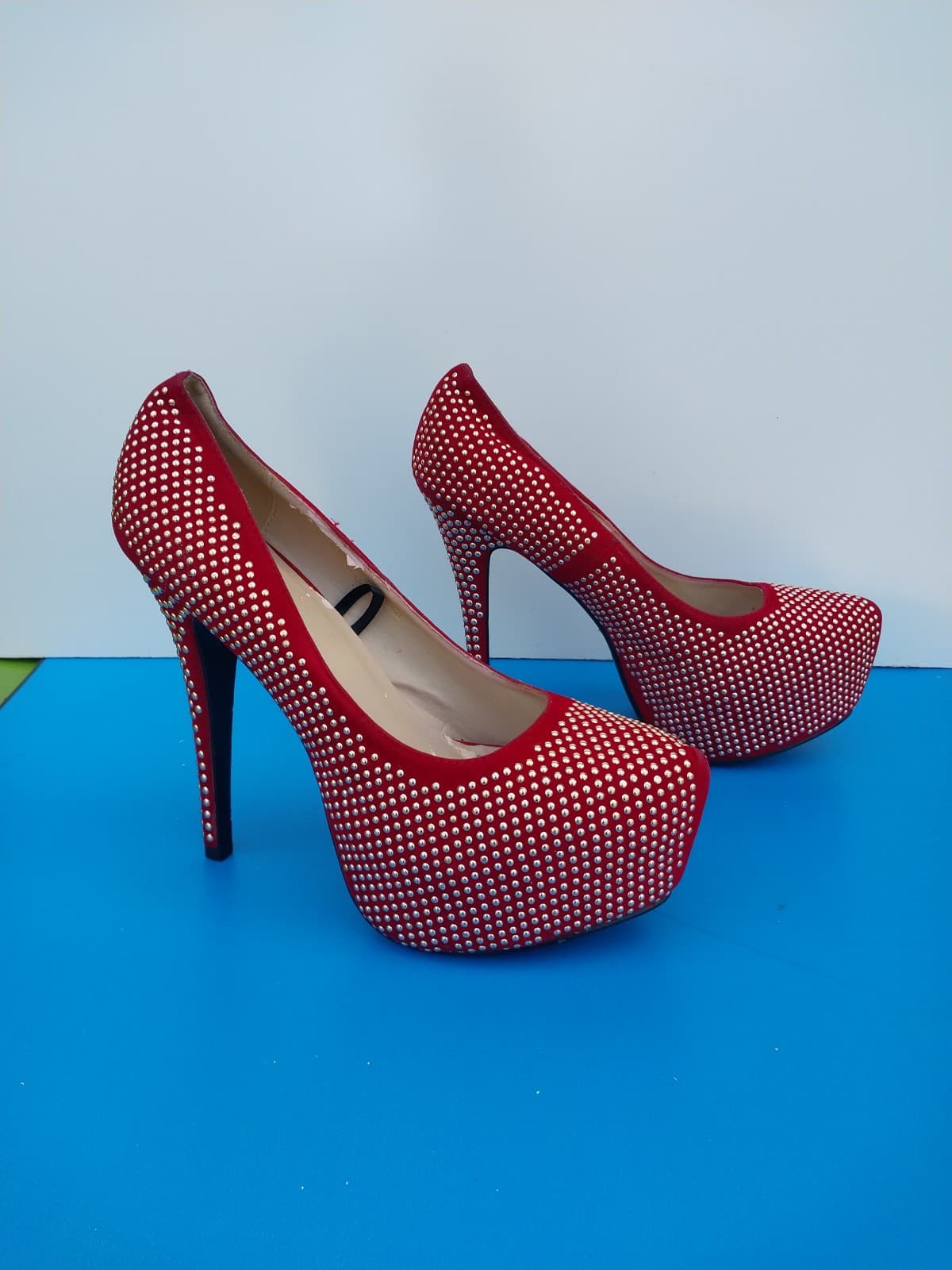 Red & Gold Sequin 5" Sexy Stiletto High Heels. Size 10 - Thumbnail 3