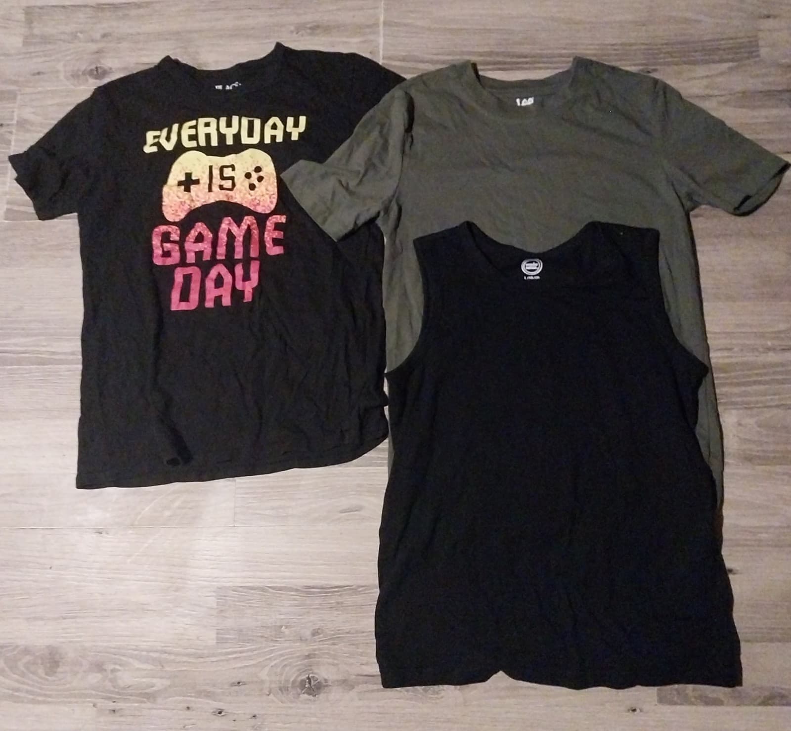 3 Boys Shirts. "Every day is game day," Lee Shirt & a black Sleeveless shirt. - Image 1