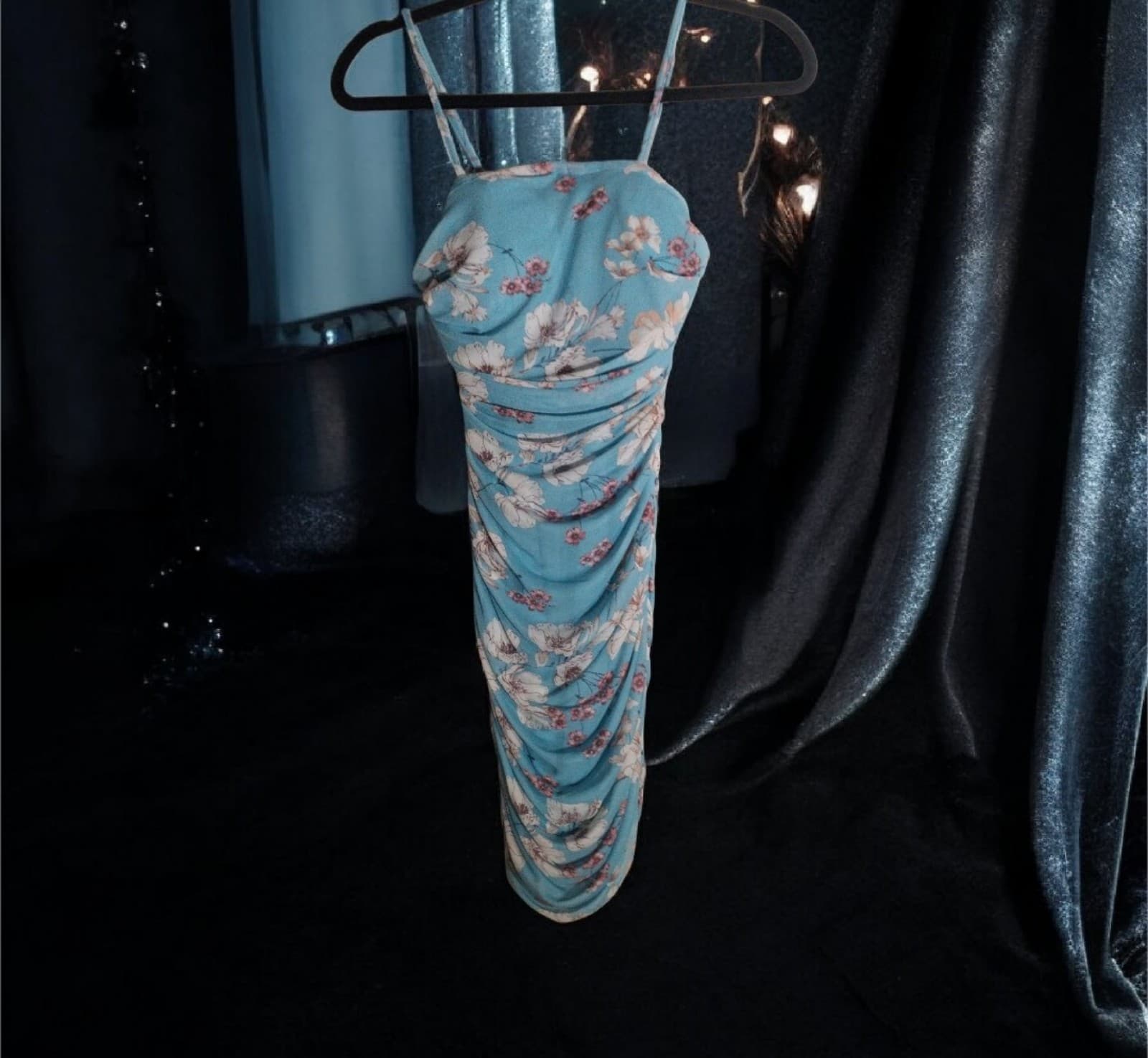 Pear Culture, Sleeveless Floral Ruched Mesh Dress. Size Medium - Thumbnail 5