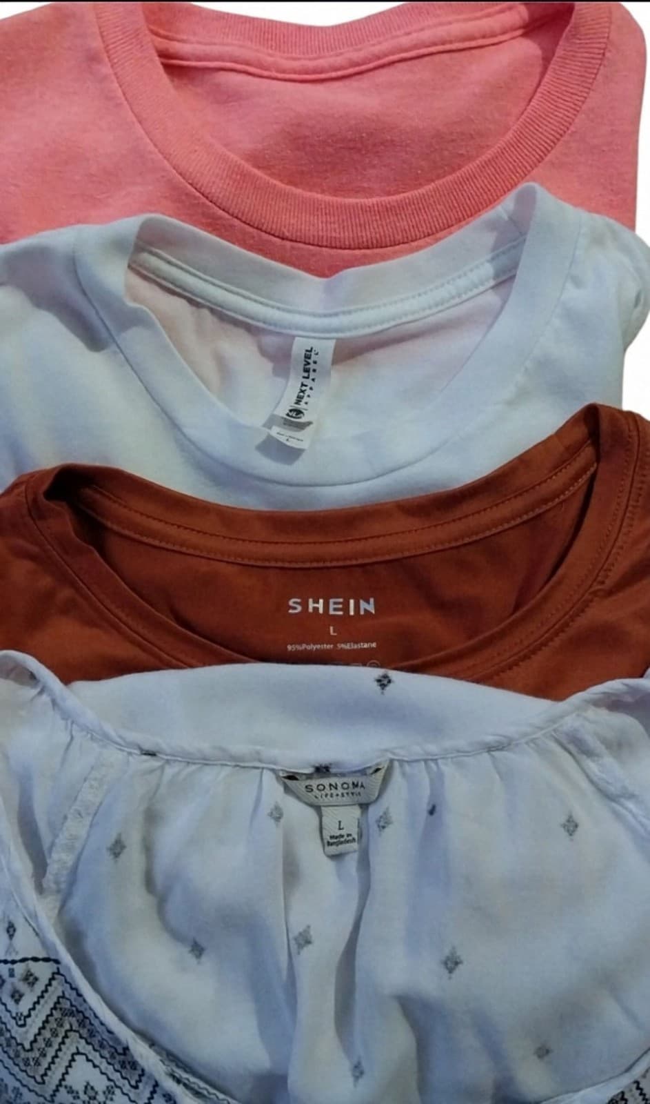 4 Assorted Short Sleeve Shirts. Hello Fall. Size Large - Thumbnail 3