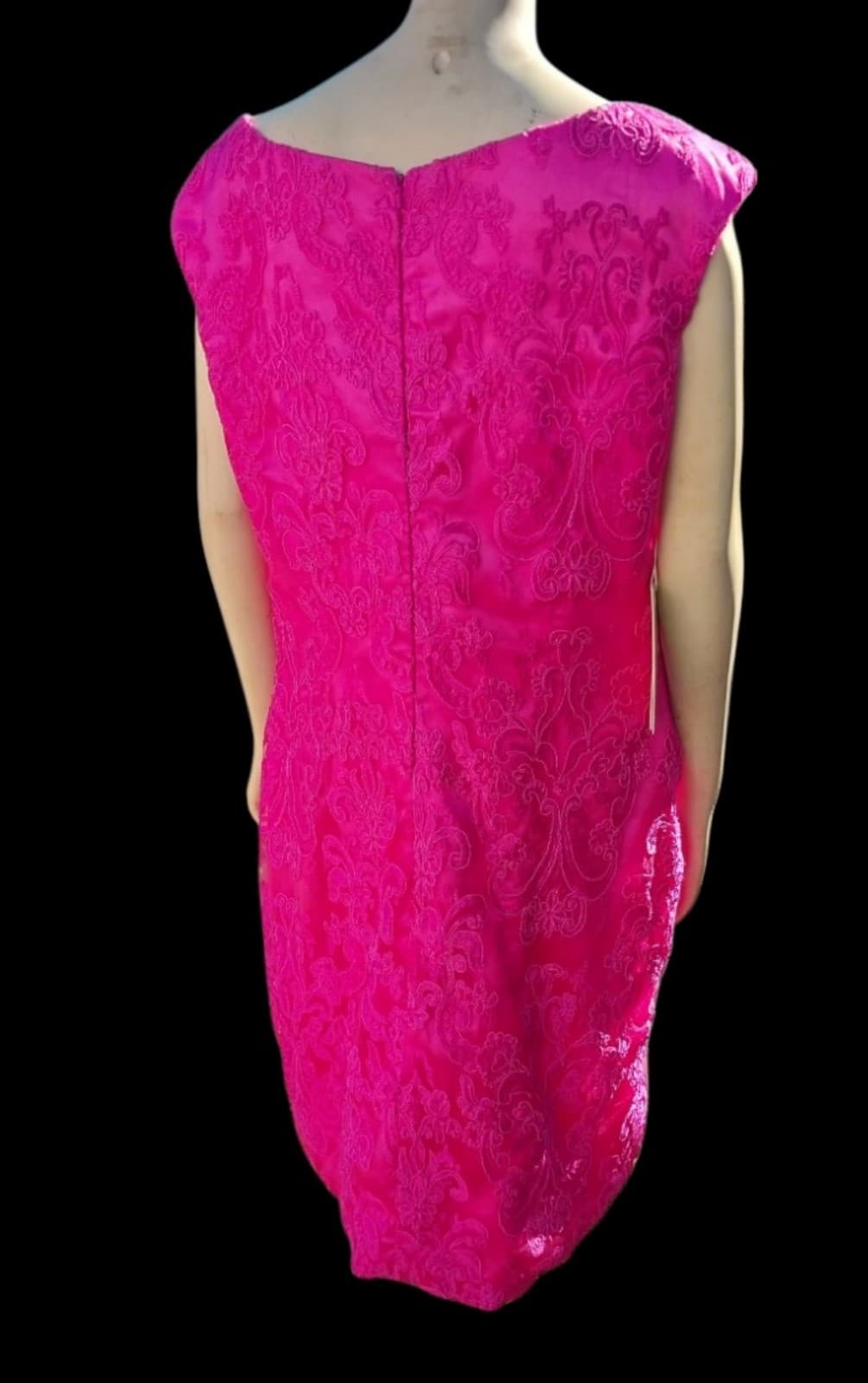 Laeden Pink Dress With Sequins in front at the waist. - Thumbnail 5