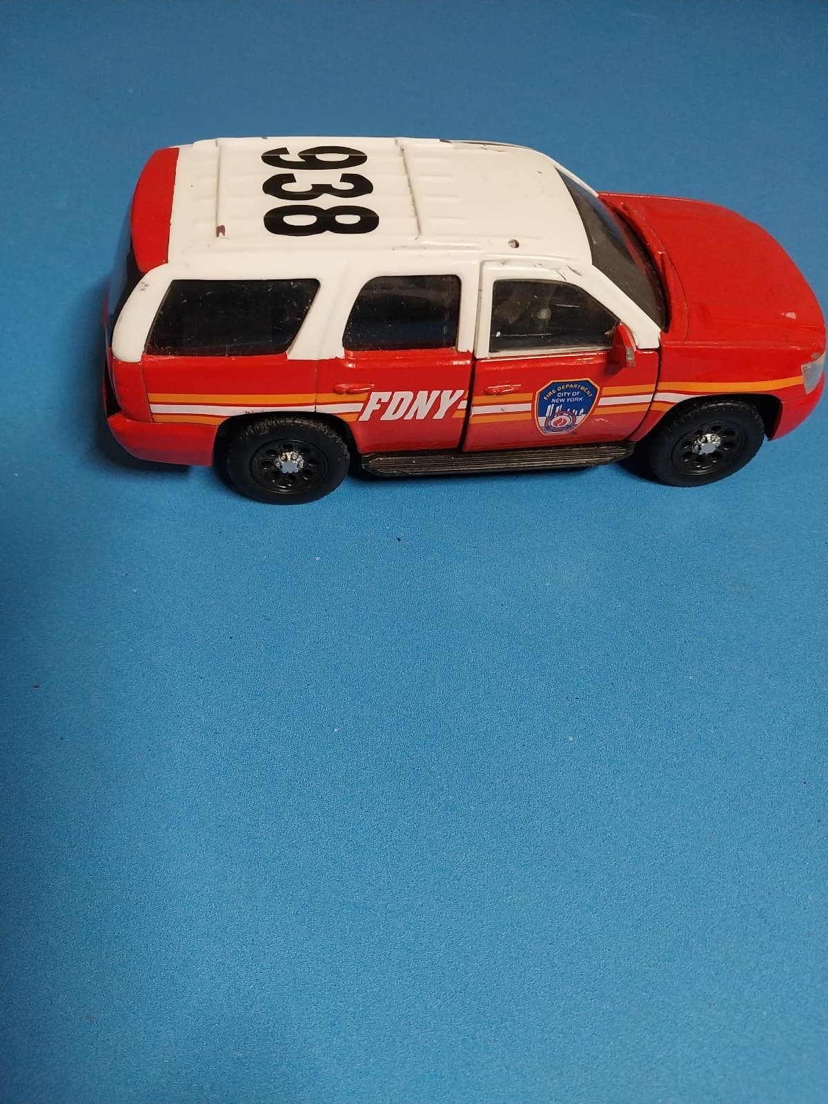 JADA HERO PATROL FIRE DEPARTMENT OF NEW YORK CITY FDNY 2010 CHEVY TAHOE - Thumbnail 2