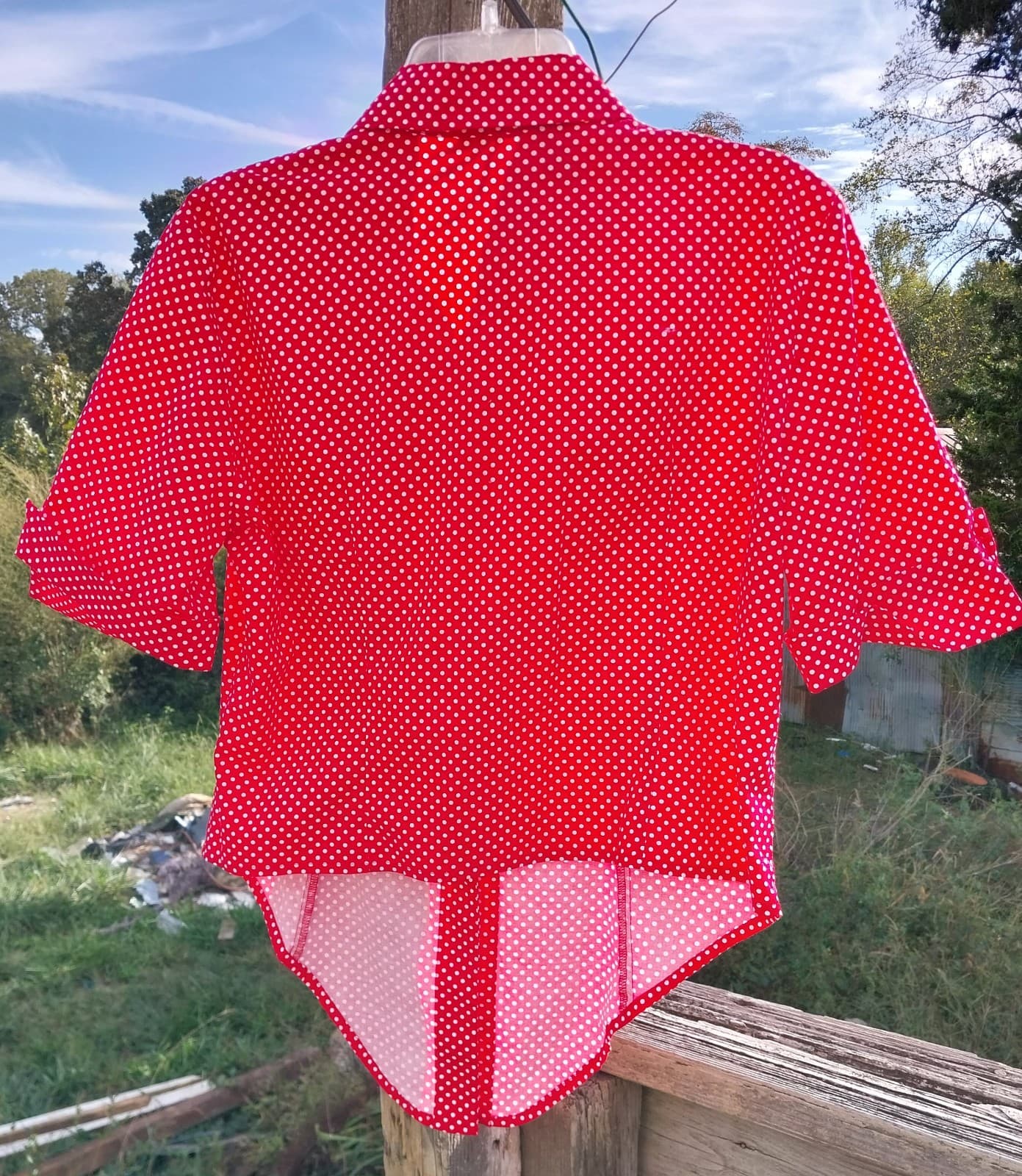Rafaella Red & White Polka Dot Tie Front Cropped Daisy Duke Shirt. Size 8 - Thumbnail 2