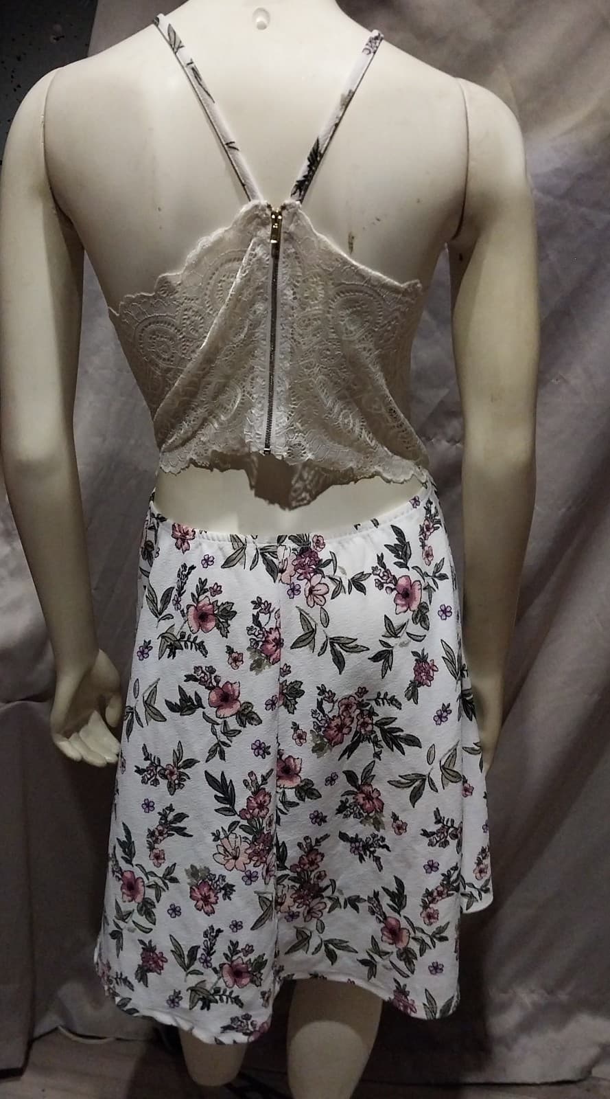 No Boundaries Size XXL (19) Ivory Floral Print Strappy Open Back Dress With Lace - Thumbnail 2