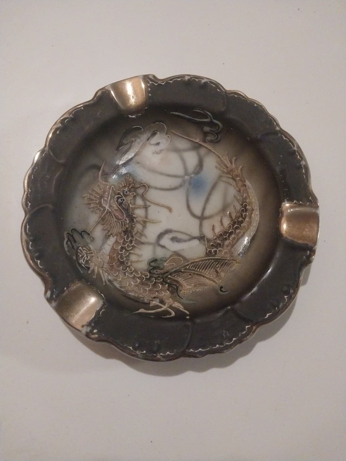 Vintage FleetWood China DragonWare ashtray black & gold - Image 1